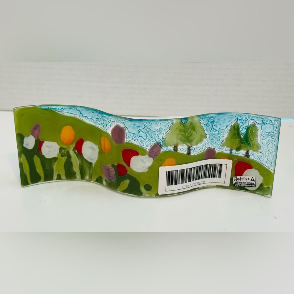 Handmade Fused Glass Wavy Art Piece Depicting A Field Of Tulips 2.5” x 8.5” - Picture 2 of 3